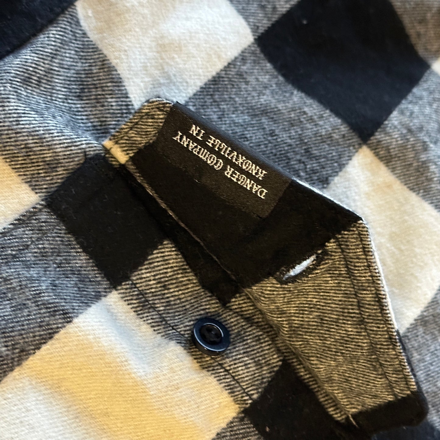 Danger Company Flannel (Ecru/Black)